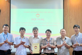 Ủy ban MTTQ Việt Nam phường tổ chức công bố quyết định thành lập Ban Giám sát đầu tư cộng đồng dự án xây dựng Trường Trung học cơ sở Thượng Thanh, phường Việt Hưng