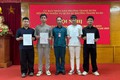 Trao quyết định nhập ngũ cho công dân trúng tuyển vào các trường đại học, học viện trong Quân đội năm 2025