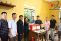 Đồng chí Nguyễn Thị Thu Trang- Chủ tịch Ủy ban MTTQ xã thăm động viên lực lượng trực vận hành các Trạm bơm tiêu úng trên địa bàn xã Kiều Phú