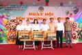 Đồng chí Nguyễn Ngọc Tú - Phó Bí thư Đảng ủy, Chủ tịch UBND xã kiểm tra công tác chuẩn bị cho Lễ khai giảng năm học mới 2025-2026