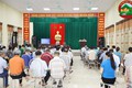 Đồng chí Bí thư Đảng ủy, Chủ tịch HĐND xã dự sinh hoạt chi bộ thường kỳ tháng 9 tại chi bộ thôn Long Phú
