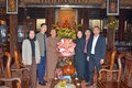 Phường Tùng Thiện thăm, tặng quà các cơ sở tín ngưỡng nhân dịp Tết nguyên đán Bính Ngọ 2026 - Thắm chặt khối đại đoàn kết toàn dân tộc
