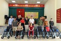 Trao tặng xe lăn cho người khuyết tật tại xã Ba Vì