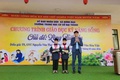 NHẶT ĐƯỢC VÍ TRÊN ĐƯỜNG, HAI HỌC SINH LỚP 6 KHIẾN NHIỀU NGƯỜI XÚC ĐỘNG VỚI LỰA CHỌN GIẢN DỊ