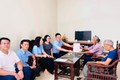 CÁN BỘ XÃ PHÚC THỌ TIẾP TỤC HỖ TRỢ GIẢI QUYẾT THỦ TỤC HÀNH CHÍNH TẠI NHÀ CHO NGƯỜI YẾU THẾ