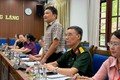 Hội Cựu chiến binh (CCB) phường Láng rút kinh nghiệm mô hình “CCB tự quản về trật tự đô thị” tại tuyến phố Pháo Đài Láng.     