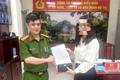  Công an phường Cầu giấy nhanh chóng tìm chủ nhân, trao trả người đánh rơi