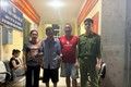 Công an xã Xuân Mai giúp đỡ người đi lạc đoàn tụ với gia đình