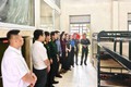 Đoàn lãnh đạo phường Hoàn Kiếm thăm, tặng quà tân binh tại Trung đoàn 692 - Sư đoàn Bộ binh 301