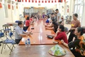 Xã Thanh Trì hỗ trợ lưu động xác thực thuê bao di động, thúc đẩy chuyển đổi số đến từng thôn, xóm