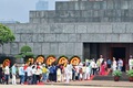 Tháng Năm về Ba Đình nhớ Bác