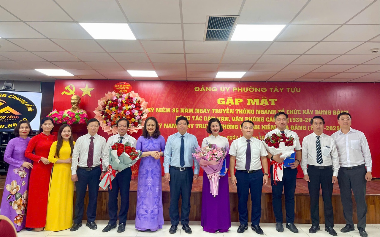 Phường Tây Tựu gặp mặt kỷ niệm nhân Ngày truyền thống các Ban Xây dựng Đảng và Văn phòng cấp ủy
