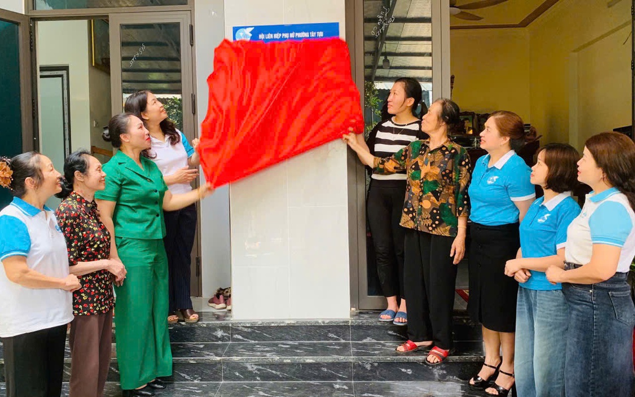 Hội LHPN phường Tây Tựu trao “Mái ấm tình thương” cho hội viên phụ nữ có hoàn cảnh khó khăn