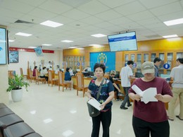 Người dân Hà Nội chính thức làm thủ tục hành chính tại 126 xã, phường mới