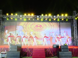 Rực rỡ đêm nghệ thuật chào mừng ngày hội bầu cử tại xã Suối Hai