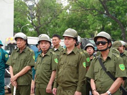 Phường Yên Nghĩa ra quân tăng cường bảo đảm trật tự công cộng, an toàn giao thông, trật tự đô thị và vệ sinh môi trường 