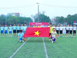 Tin truyền hình: Giao lưu bóng đá giữa FC Phú Nghĩa và FC Trần Phú