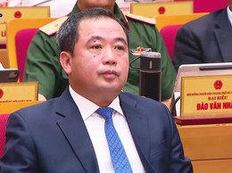 Thông qua nghị quyết xây dựng, ban hành văn bản để thi hành Luật Thủ đô