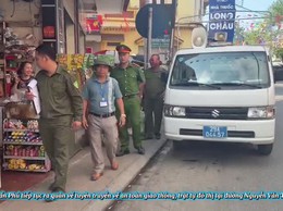 Xã Trần Phú tiếp tục ra quân tuyên truyền về an toàn giao thông, trật tự đô thị tại đường Nguyễn Văn Trỗi