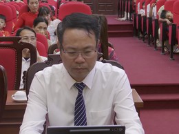 Hòa Lạc tuyên dương, khen thưởng, tặng quà hơn 140 học sinh tiêu biểu năm học 2025 - 2026
