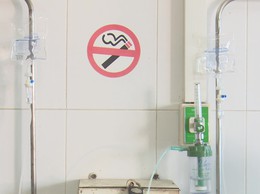 Khói thuốc âm thầm tàn phá sức khỏe cộng đồng