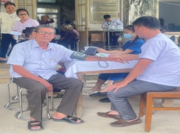 “Triển khai công tác khám và chăm sóc người cao tuổi và người khuyết tật trên địa bàn xã Song Phương đợt 2 năm 2024”