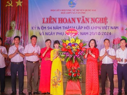 HỘI LHPN XÃ TÂN PHÚ ĐỒNG DIỄN DÂN VŨ VÀ LIÊN HOAN VĂN NGHỆ CHÀO MỪNG KỈ NIỆM 70 NĂM GIẢI PHÓNG THỦ ĐÔ VÀ 94 NĂM THÀNH LẬP HỘI LHPN VIỆT NAM