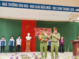 TRƯỜNG TIỂU HỌC VÀ THCS  PHÚC TIẾN PHỐI HỢP VỚI CÔNG AN XÃ PHÚC TIẾN TUYÊN TRUYỀN PHỔ BIẾN PHÁP LUẬT ĐẢM BẢO ANTT, ATGT, PCCC VÀ PHÒNG TRÁNH XÂM HẠI TRẺ EM NĂM 2024