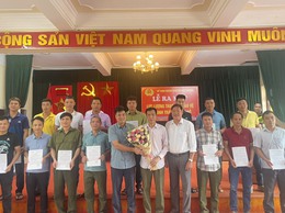 LỄ RA MẮT LỰC LƯỢNG THAM GIA BẢO VỆ AN NINH, TRẬT TỰ Ở CƠ SỞ