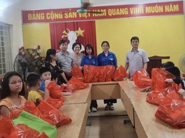 PHƯỜNG TƯƠNG  MAI
Tổ chức tặng quà Tết Trung thu cho trẻ em, học sinh có hoàn cảnh đặc biệt và hoàn cảnh khó khăn trên địa bàn phường.