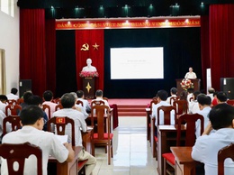 HỘI NGHỊ TẬP HUẤN NGHIỆP VỤ THU THẬP, CẬP NHẬT, XÂY DỰNG CƠ SỞ DỮ LIỆU VỀ NGƯỜI LAO ĐỘNG TRÊN ĐỊA BÀN XÃ HỒNG VÂN ĐẾN NĂM 2025