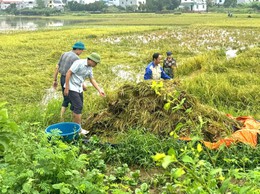 CHỦ TỊCH UBND XÃ NỘI BÀI KIỂM TRA TÌNH HÌNH BÃO LỤT TRÊN ĐỊA BÀN XÃ
