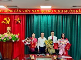 Đảng ủy phường Cầu Giấy tổ chức Hội nghị công bố và trao Quyết định về công tác tổ chức, cán bộ