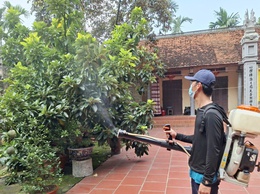 Quốc Oai chủ động khoanh vùng, xử lý triệt để ổ dịch sốt xuất huyết tại thôn du nghệ