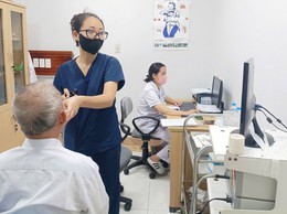 BVĐK Sơn Tây thăm khám sức khỏe cho hơn 500 cán bộ diện Ban Thường vụ Thành ủy Hà Nội quản lý