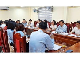 Đoàn kiểm tra công tác cải cách hành chính làm việc tại xã Hát Môn