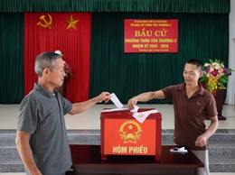 Xã Phú Nghĩa: Cử tri đại diện hộ gia đình hăng hái tham gia bầu cử Trưởng thôn nhiệm kỳ 2025 – 2028