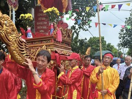 Lễ hội truyền thống thôn Viên Hoàng, xã Phượng Dực