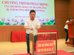 Xã Quốc Oai tổ chức Lễ chào cờ đầu tuần và phát động ủng hộ đồng bào bị ảnh hưởng bởi bão số 11