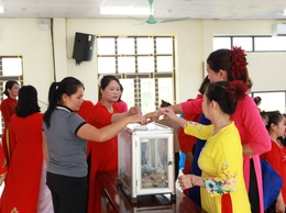 Hội Liên hiệp Phụ nữ xã Suối Hai đã phát động phong trào “Hướng về đồng bào vùng lũ” 