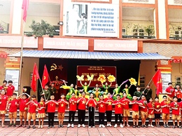 Trường Tiểu học Hoàng Văn Thụ: Sinh hoạt dưới cờ chào mừng 71 năm Ngày Giải phóng Thủ đô (10/10/1954 - 10/10/2025)