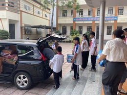 Chu đáo từng phần quà – Sẵn sàng chuyến đi nghĩa tình của ngành Giáo dục xã Tam Hưng