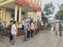 PHƯỜNG VĨNH HƯNG TẬP HUẤN NGHIỆP VỤ PHÒNG CHÁY, CHỮA CHÁY VÀ CỨU HỘ CỨU NẠN TRÊN ĐỊA BÀN