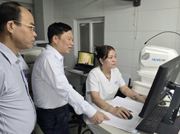 Bệnh viện Mắt Hà Nội: Đẩy mạnh đào tạo chuyên môn, ứng dụng công nghệ thông tin nâng cao chất lượng khám chữa bệnh phục vụ nhân dân