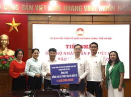 CÁN BỘ VÀ NHÂN DÂN PHƯỜNG KIM LIÊN CHUNG TAY ỦNG HỘ ĐỒNG BÀO LŨ LỤT