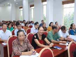 Khai trương điểm hỗ trợ lưu động giúp người dân phường Đông Ngạc thực hiện thủ tục hành chính về đất đai