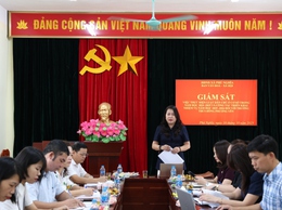 Ban Văn hóa – Xã hội Hội đồng nhân dân xã Phú Nghĩa tổ chức giám sát tại Trường Trung học cơ sở Đông Phương Yên