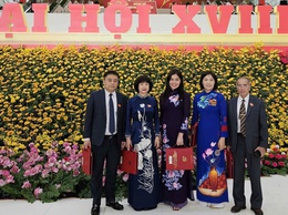 Đoàn đại biểu phường Bồ Đề vinh dự có đảng viên cao tuổi nhất dự Đại hội đại biểu Đảng bộ TP Hà Nội lần thứ XVIII, nhiệm kỳ 2025-2030