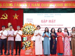 XÃ HỒNG VÂN GẶP MẶT KỶ NIỆM NGÀY TRUYỀN THỐNG CÁC NGÀNH CÔNG TÁC XÂY DỰNG ĐẢNG VÀ HỘI LIÊN HIỆP PHỤ NỮ VIỆT NAM