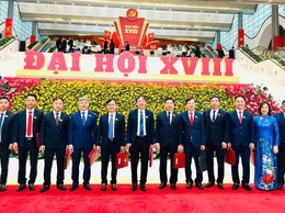Đoàn đại biểu xã Hưng Đạo dự phiên khai mạc Đại hội Đảng bộ thành phố Hà Nội lần thứ XVIII